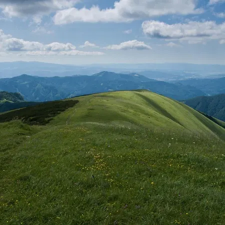 Ski Lake Cottage Krpacovo 木屋 克帕科沃